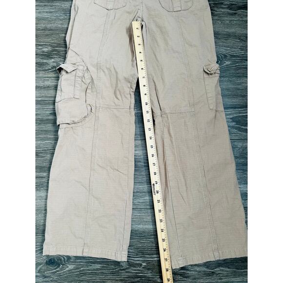 Brandy Melville Kim Cargo Pants Tan - Picture 2 of 9